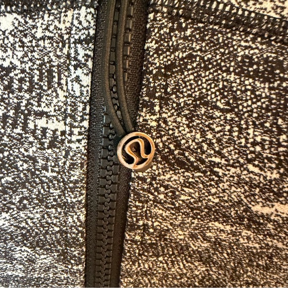 Lululemon Define Jacket
Rush Jacquard Black White 12 - Picture 5 of 11